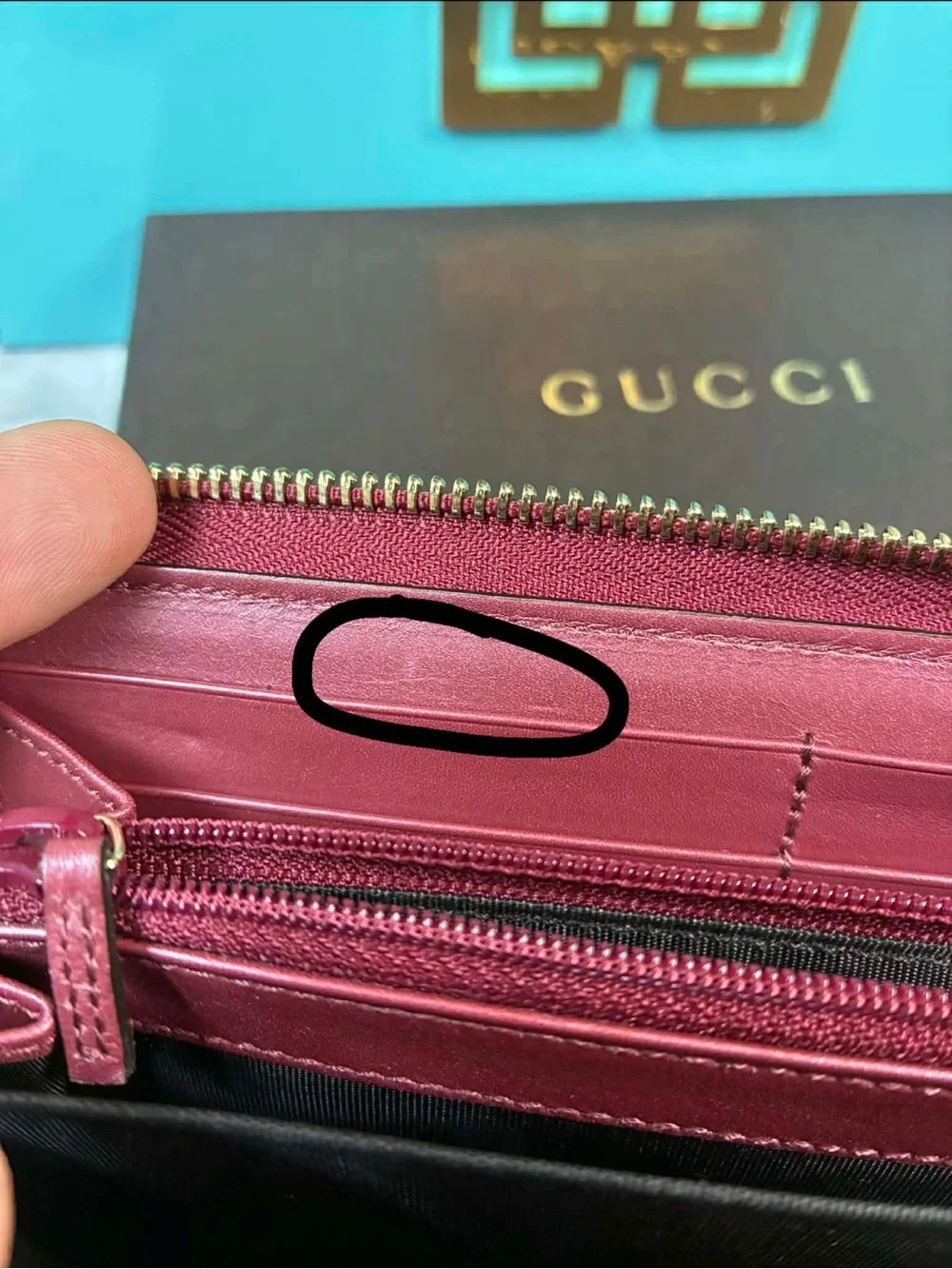 Gucci GG Burgundy Patent Leather Zip Continental Wallet - Pristine Condition - Picture 15 of 16